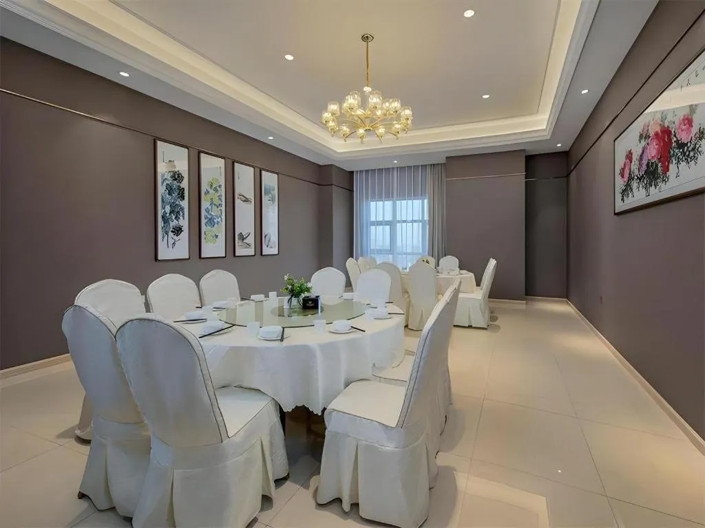 Vienna Hotel Shaanxi Hanzhong Central Square High-Speed Railway Station