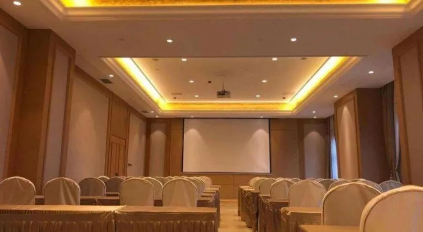 Vienna Hotel Shaanxi Hanzhong Central Square High-Speed Railway Station