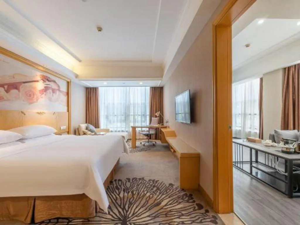 Bed in Vienna Hotel Guangzhou North Station Huaguoshan Metro Station