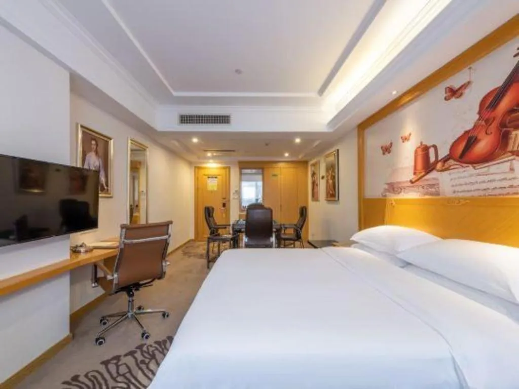 Bed in Vienna Hotel Guangzhou North Station Huaguoshan Metro Station