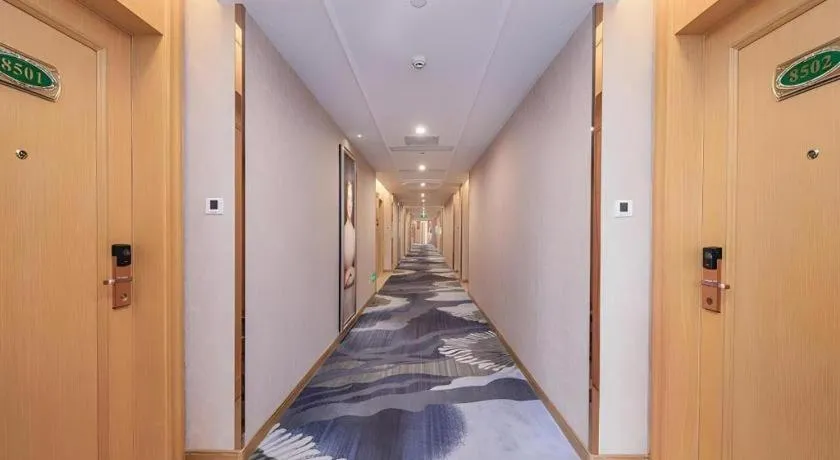 Vienna Hotel Guangzhou North Station Huaguoshan Metro Station