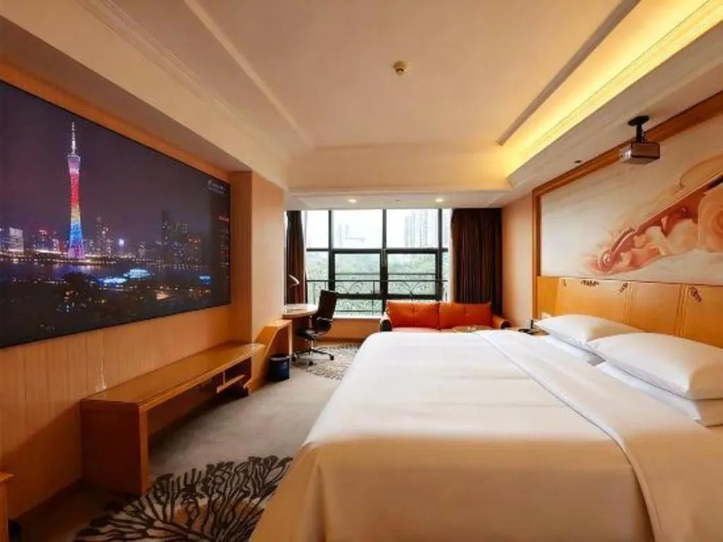 Bed in Vienna Hotel Guangzhou North Station Huaguoshan Metro Station
