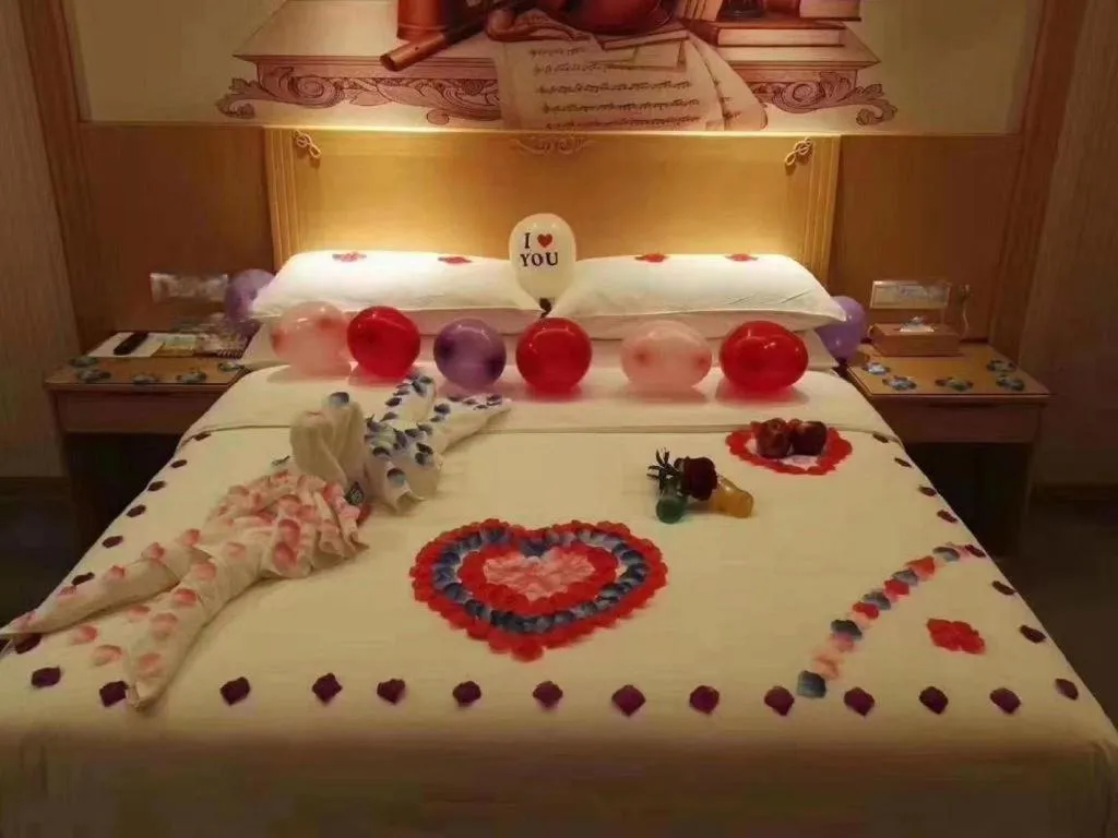 Bed in Vienna Hotel Guangzhou North Station Huaguoshan Metro Station