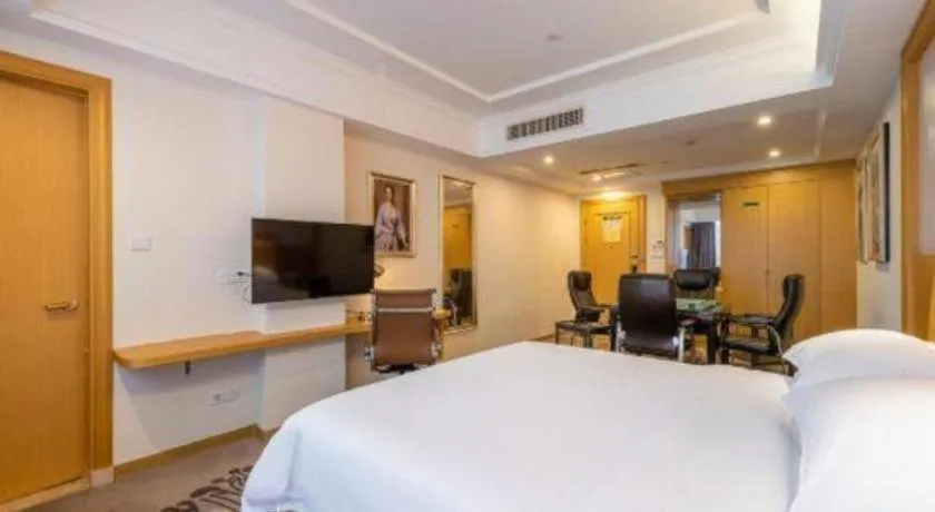 Bed in Vienna Hotel Guangzhou North Station Huaguoshan Metro Station