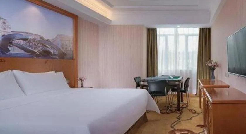 Bed in Vienna Hotel Guangdong Dongguan Zhongtang Qunying Road