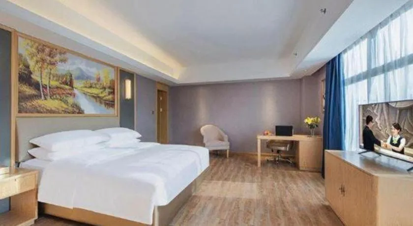 Bed in Vienna Hotel Guangdong Zhongshan South Area Passenger Station