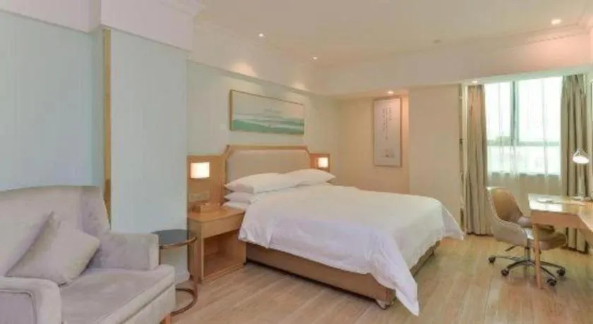 Bed in Vienna Hotel Guangdong Foshan Shunde Longjiang Material City