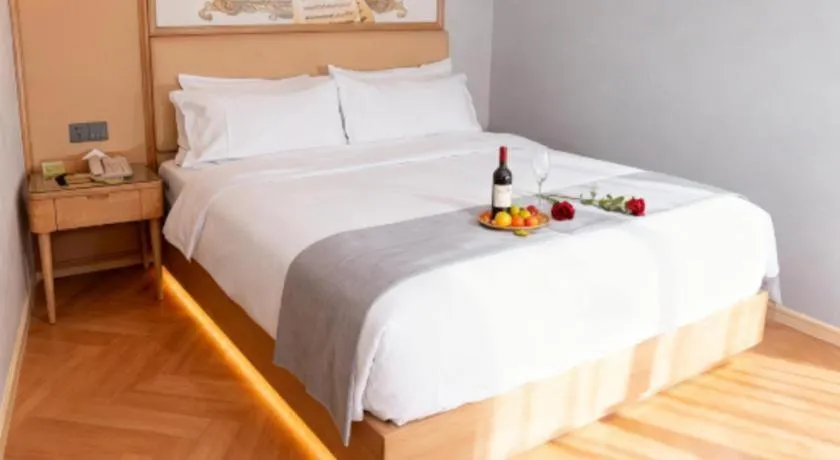 Bed in Vienna Hotel Guangdong Foshan West Station Airport Luocun