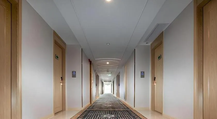 Vienna Hotel Guangdong Foshan West Station Airport Luocun