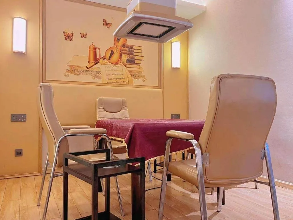 Vienna Hotel Guangdong Foshan West Station Airport Luocun