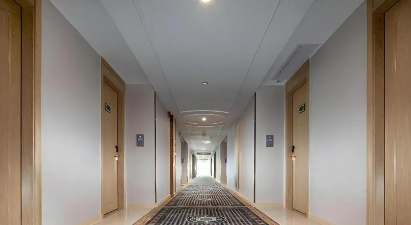 Vienna Hotel Guangdong Foshan West Station Airport Luocun