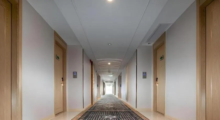 Vienna Hotel Guangdong Foshan West Station Airport Luocun