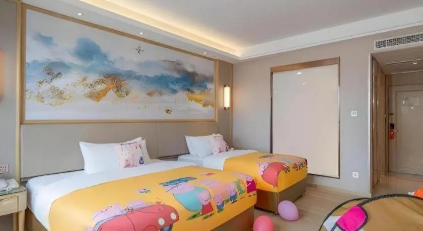 Bed in Vienna Hotel Yunnan Dali Erhai Lake