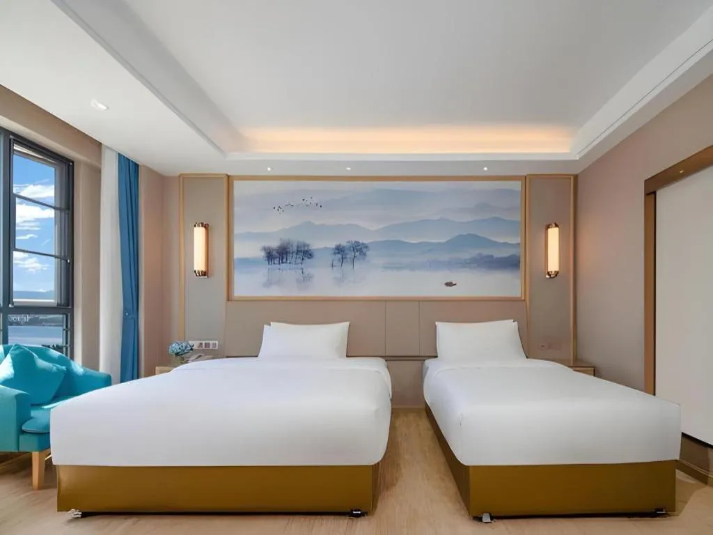 Bed in Vienna Hotel Yunnan Dali Erhai Lake
