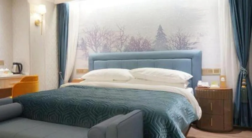 Bed in Vienna Hotel Kunming Beijing Road Chuanxin Gulou Metro Station