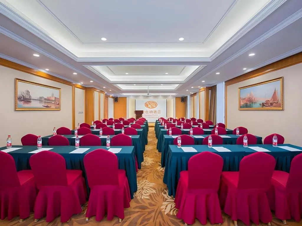 Vienna Hotel Ganzhou Economic Development Zone 1st Hospital West High-Speed Railway Station