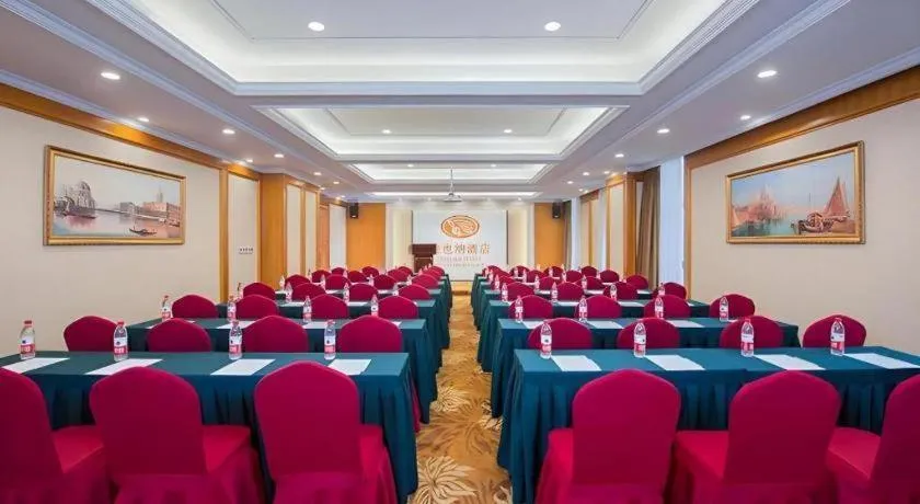 Vienna Hotel Ganzhou Economic Development Zone 1st Hospital West High-Speed Railway Station