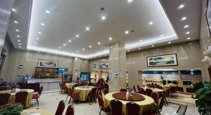 Vienna Hotel Ganzhou Economic Development Zone 1st Hospital West High-Speed Railway Station