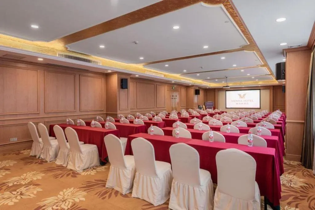 Vienna Hotel Ganzhou Economic Development Zone 1st Hospital West High-Speed Railway Station