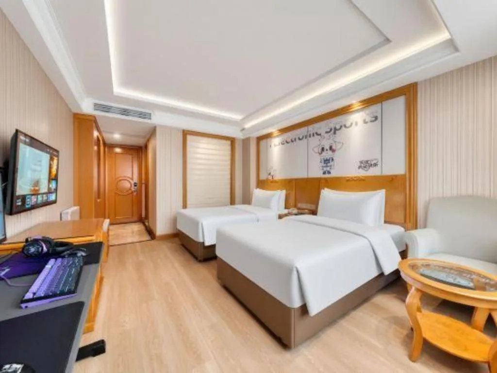 Bed in Vienna Hotel Shanghai Hongqiao National Exhibition Cente Sijing Metro Station