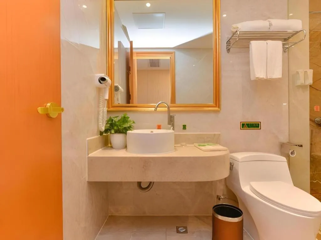 Vienna Hotel Shanghai Hongqiao National Exhibition Cente Sijing Metro Station