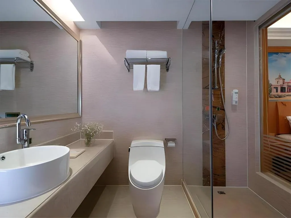 Vienna Hotel Guangdong Shaoguan Renhua Danxiashan County Center