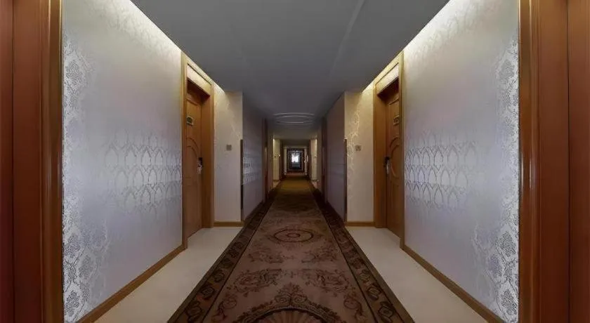 Vienna Hotel Guangdong Shaoguan Renhua Danxiashan County Center