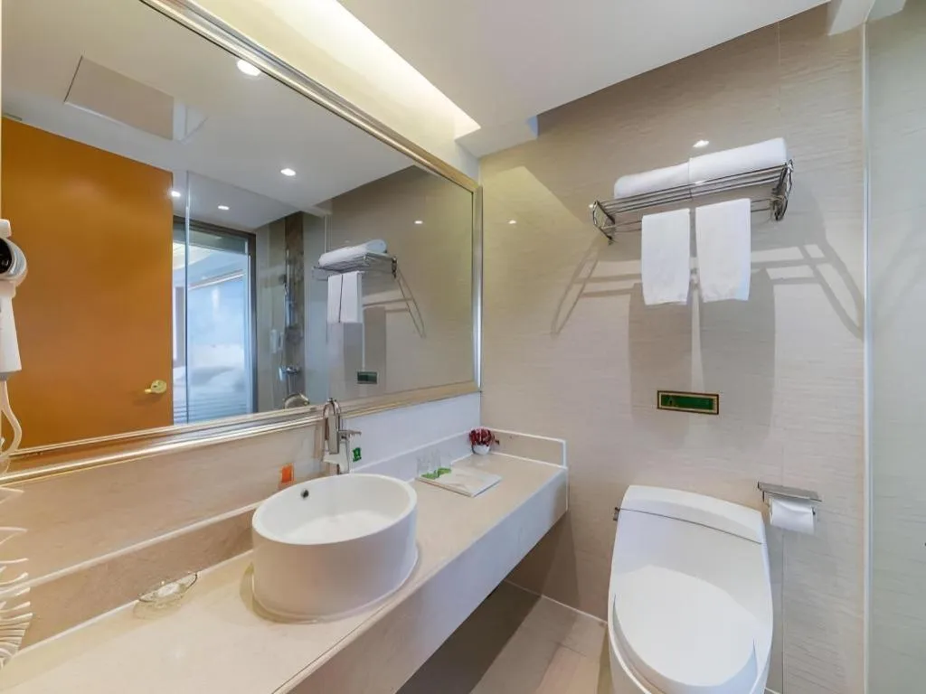 Vienna Hotel Guangdong Shaoguan Renhua Danxiashan County Center