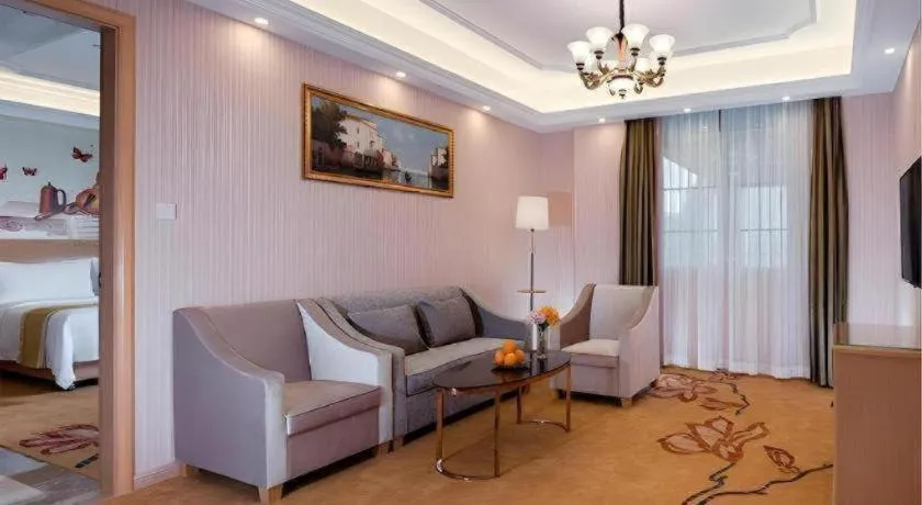 Vienna Hotel Chengdu Chadianzi Toursim Center