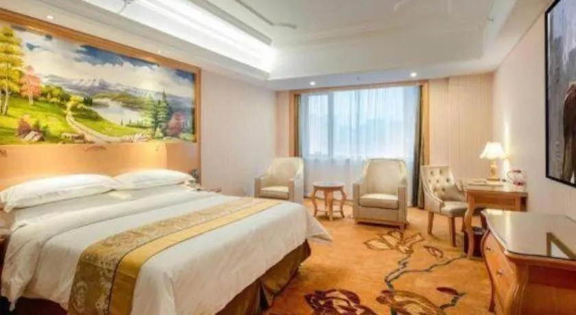 Bed in Vienna Hotel Chengdu Chadianzi Toursim Center