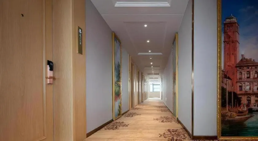 Vienna Hotel Nanchang West Station Guobo Metro Station