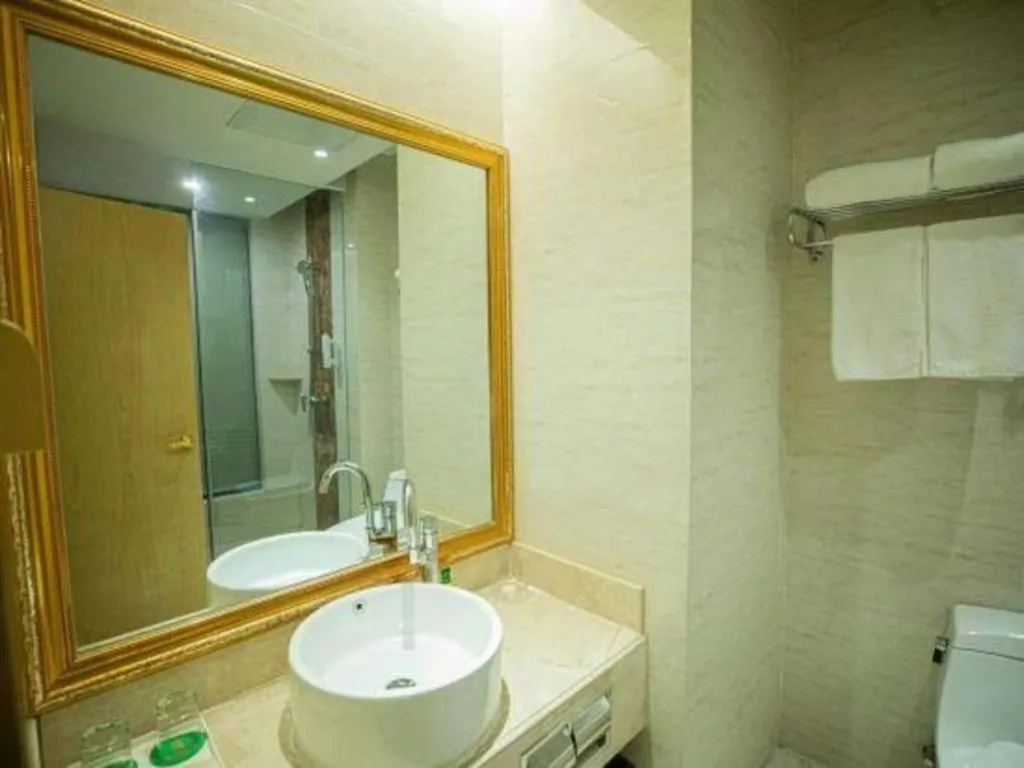 Vienna Hotel Shandong Linyi Mengyin