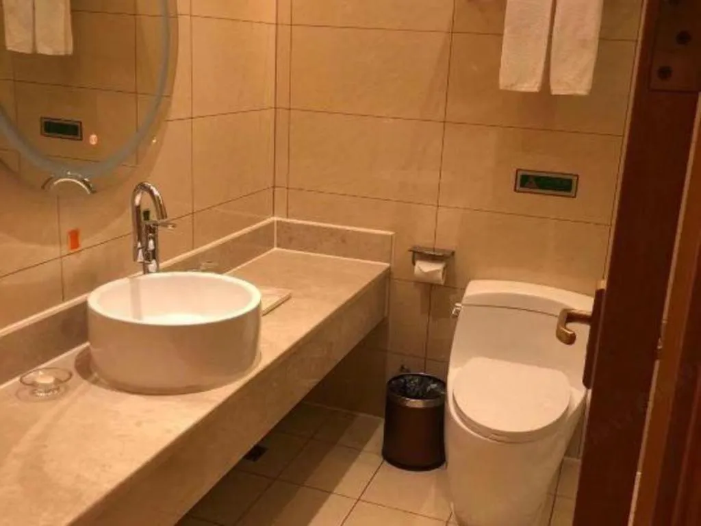 Vienna Hotel Guangdong Zhaoqing Sihui Tianguangxu