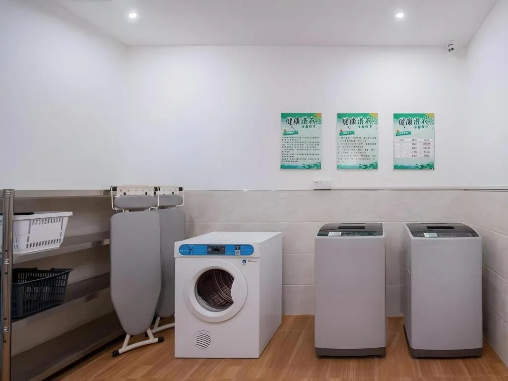 Vienna Hotel Guangdong Shantou South Bus Station