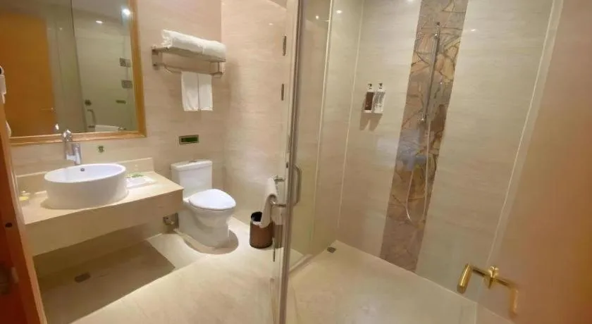 Vienna Hotel Guangdong Shantou South Bus Station