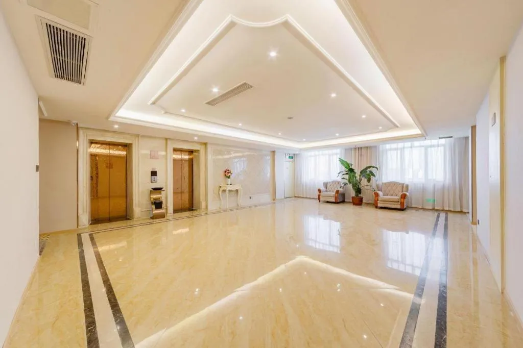 Vienna Hotel Guangdong Shantou South Bus Station