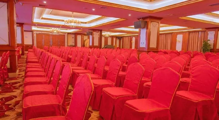 Vienna Hotel Guangdong Shantou South Bus Station