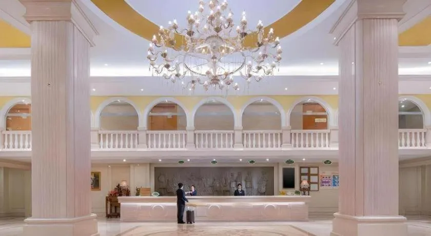 Vienna Hotel Guangdong Shantou South Bus Station