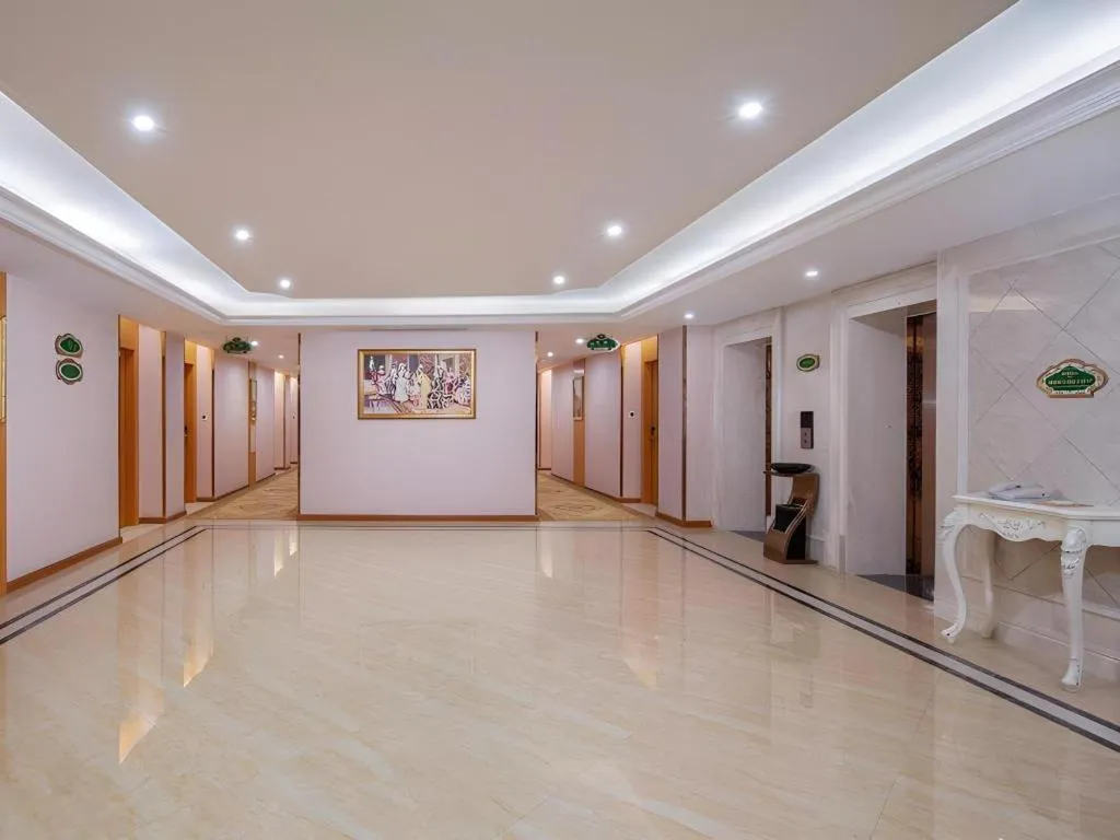 Vienna Hotel Guangdong Shantou South Bus Station