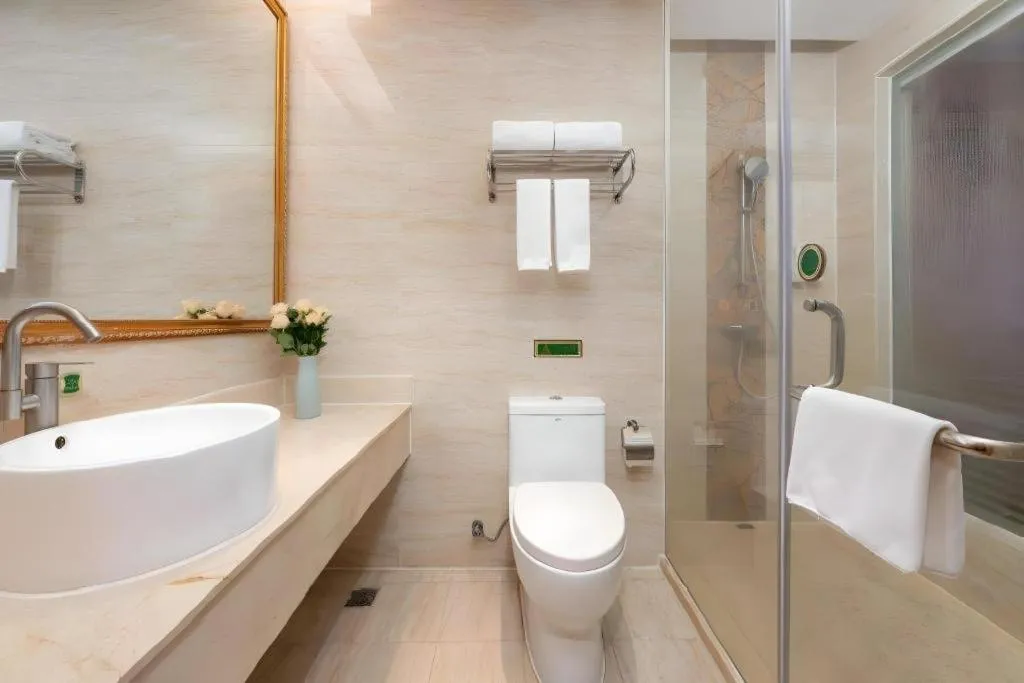 Vienna Hotel Guangdong Shantou South Bus Station