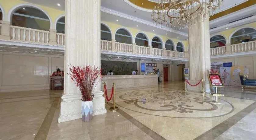 Vienna Hotel Guangdong Shantou South Bus Station