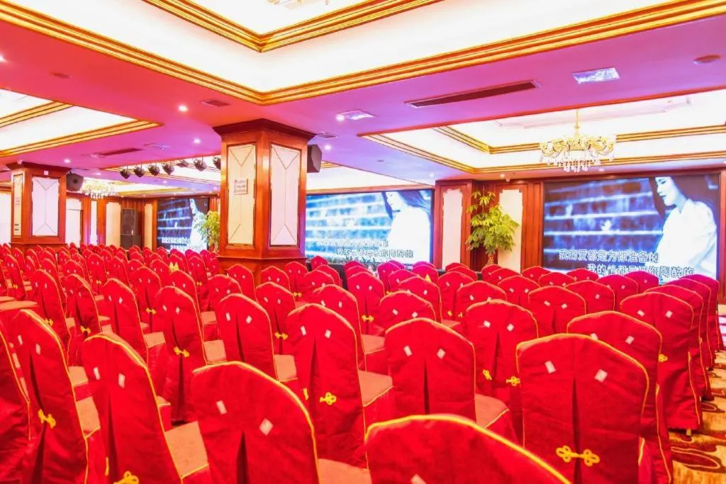 Vienna Hotel Guangdong Shantou South Bus Station