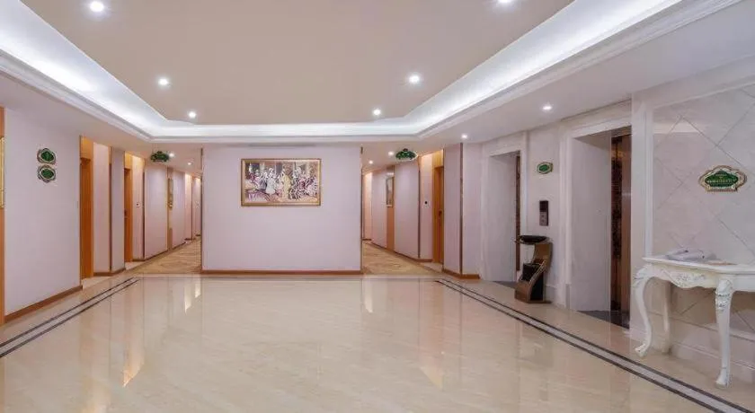 Vienna Hotel Guangdong Shantou South Bus Station