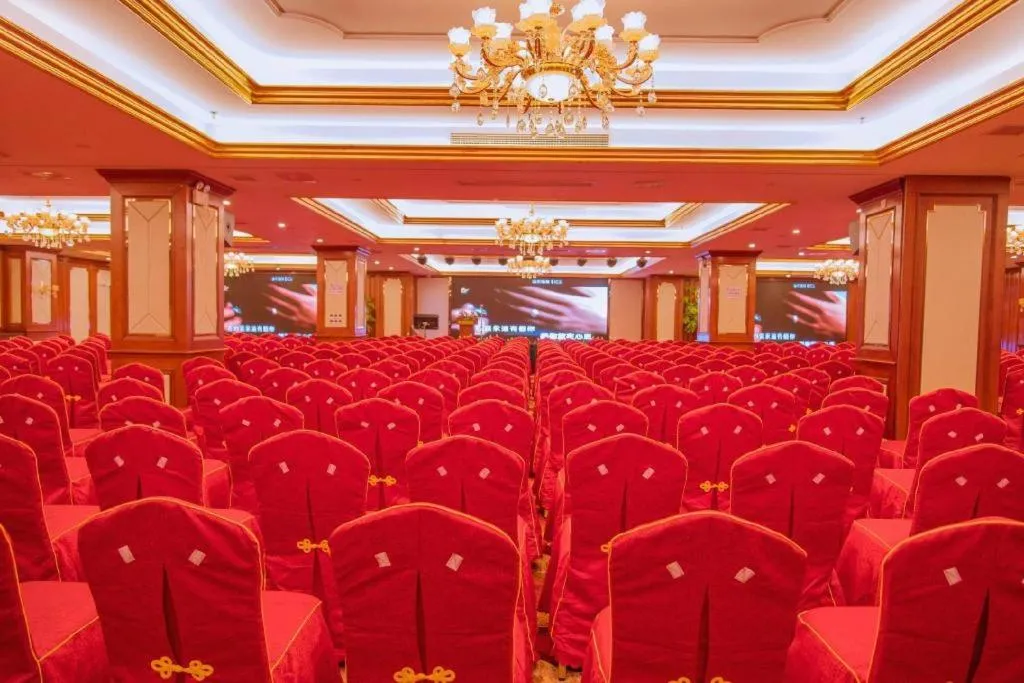 Vienna Hotel Guangdong Shantou South Bus Station