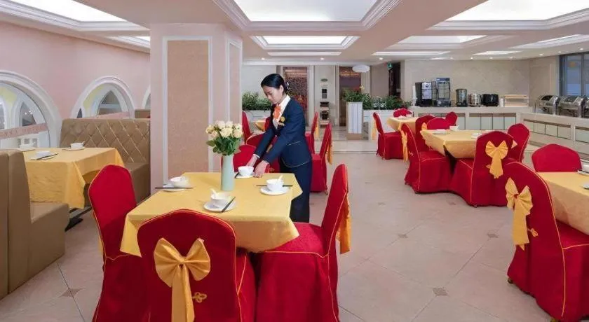 Vienna Hotel Guangdong Shantou South Bus Station