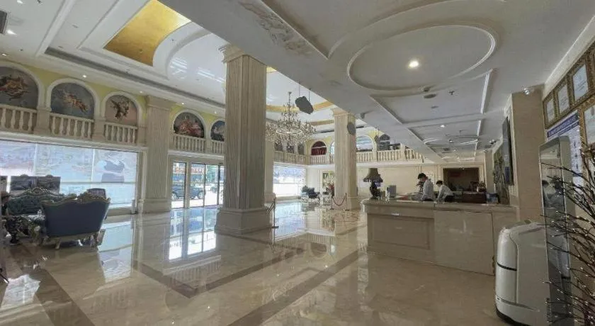 Vienna Hotel Guangdong Shantou South Bus Station