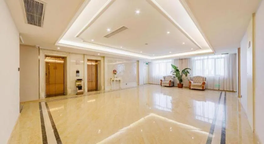 Vienna Hotel Guangdong Shantou South Bus Station