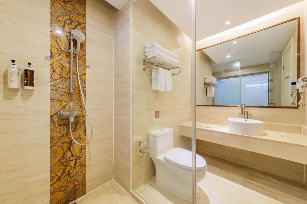 Vienna Hotel Guangdong Shantou South Bus Station