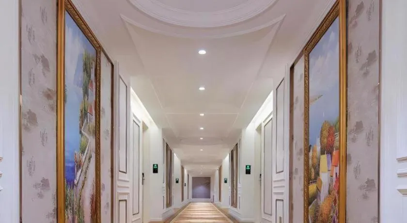 Vienna Hotel Guangdong Shantou South Bus Station