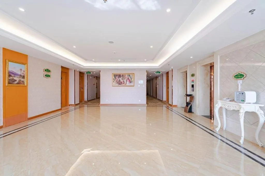 Vienna Hotel Guangdong Shantou South Bus Station